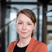 Portrait von Leona Lüdeking